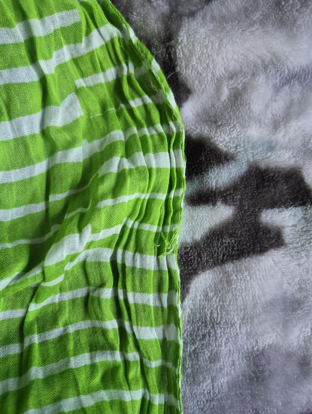 Gudrun Sjoden Hazel Shawl - Picture 8 of 8